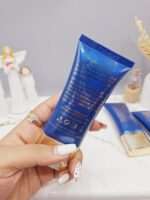 کرم پودر تیوپی استی لایتن ESTEE LIGHTEN بافت سبک دارای spf45 ماندگاری بالا کد 86101 - فروشگاه عمده لوازم آرایشی کالای سید