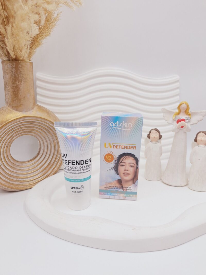 ضدآفتاب کرم پودری spf60 برند آرت اسکین کد 9740 - فروشگاه عمده لوازم آرایشی کالای سید